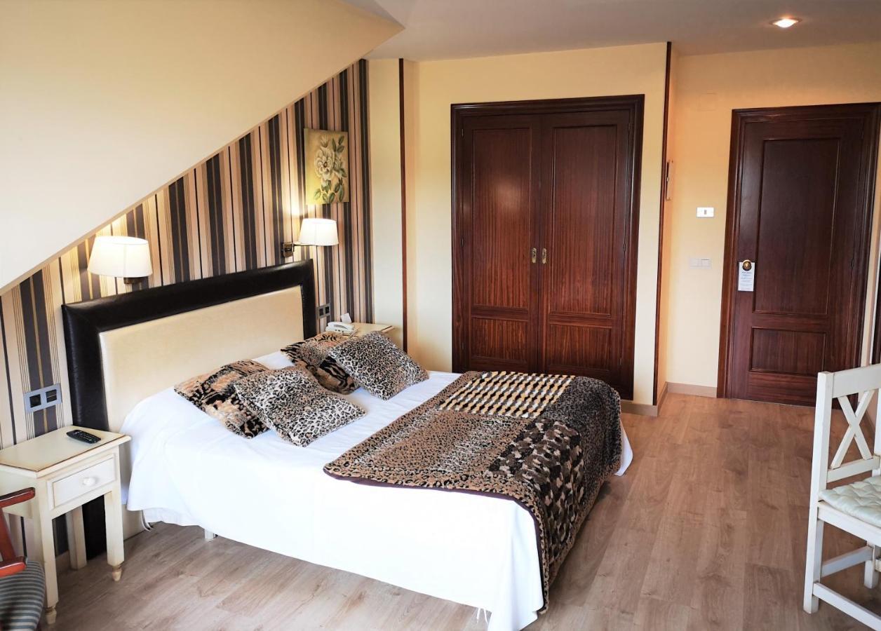 Hotel Y Casona El Carmen แปโลรา ภายนอก รูปภาพ