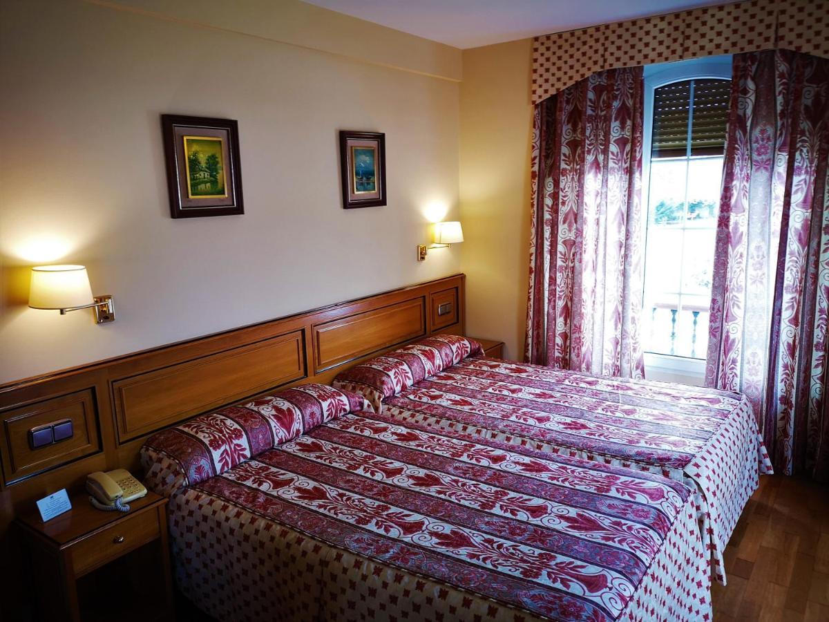 Hotel Y Casona El Carmen แปโลรา ภายนอก รูปภาพ