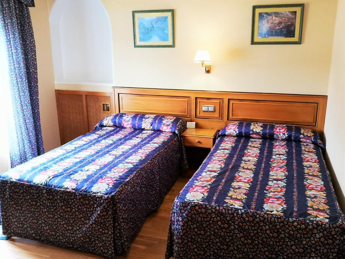 Hotel Y Casona El Carmen แปโลรา ภายนอก รูปภาพ