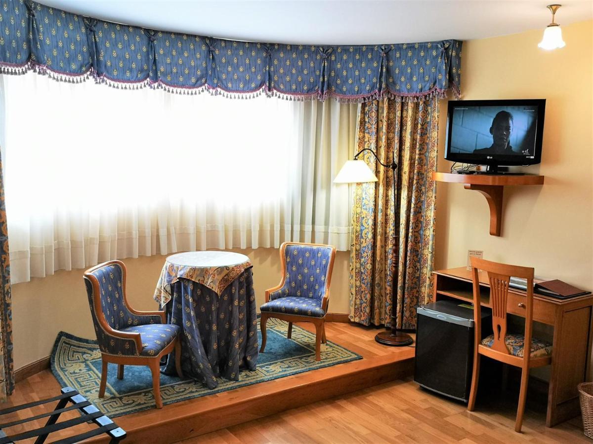 Hotel Y Casona El Carmen แปโลรา ภายนอก รูปภาพ