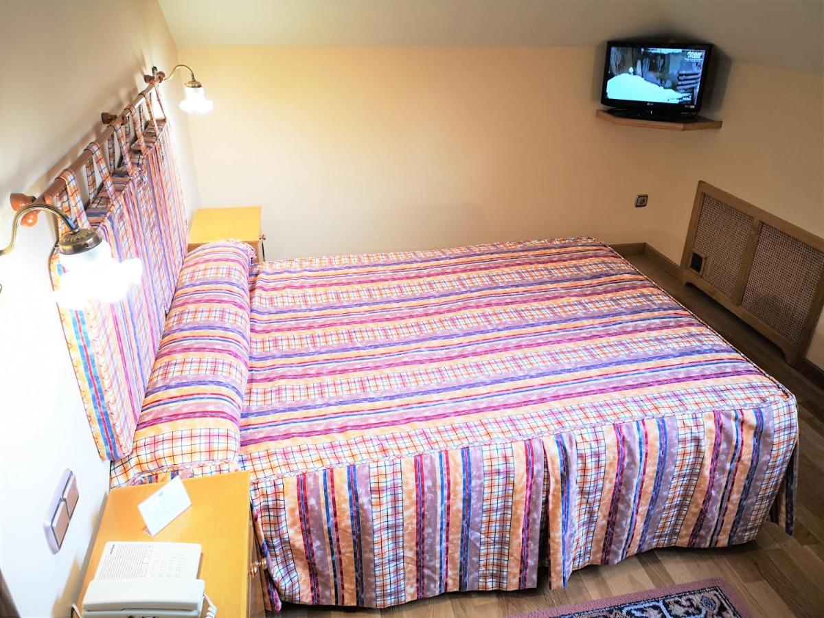 Hotel Y Casona El Carmen แปโลรา ภายนอก รูปภาพ