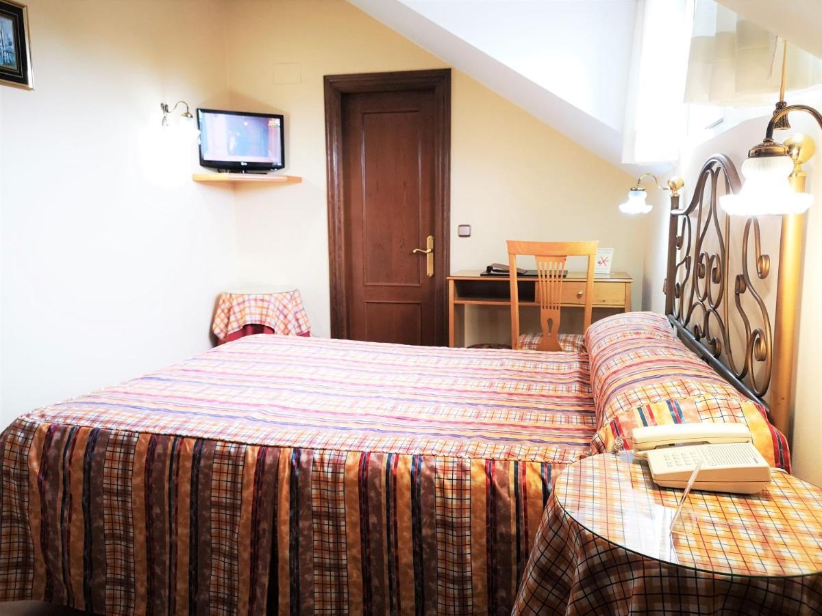 Hotel Y Casona El Carmen แปโลรา ภายนอก รูปภาพ